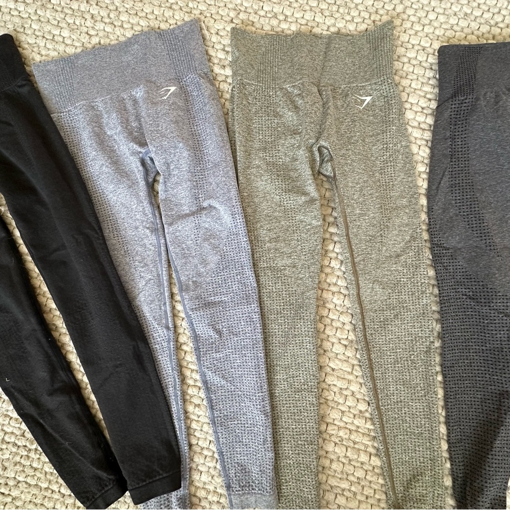 Gray Full-Length Leggings with Stretchy Fabric